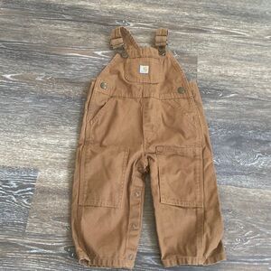 Like new carhartt overalls 12month
